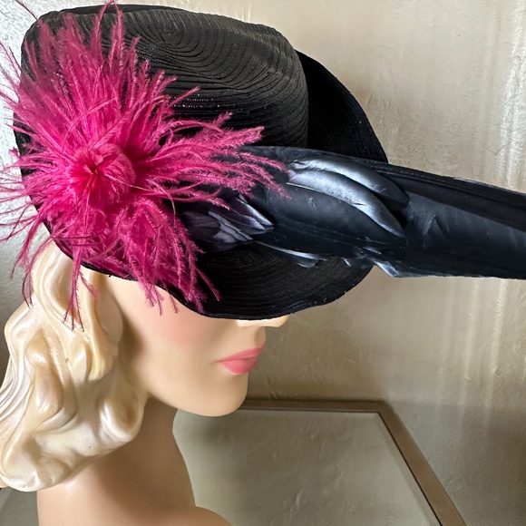 FABULOUS 1940\'s BLACK STRAW HAT WITH BLACK FEATHER WING + FEATHER PUFF main image 10